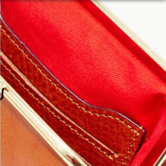 NWOT Dooney & Bourke Large Framed Kisslock Coin Purse Carmel - Picture 5 of 6